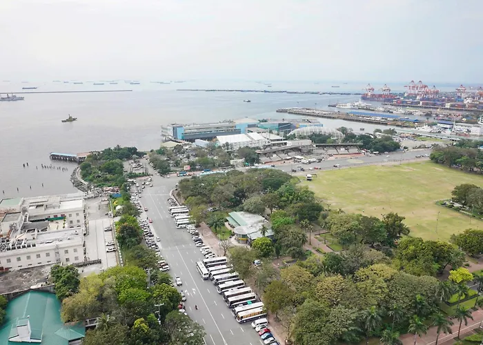 Eton Baypark Bay Apartment Manila